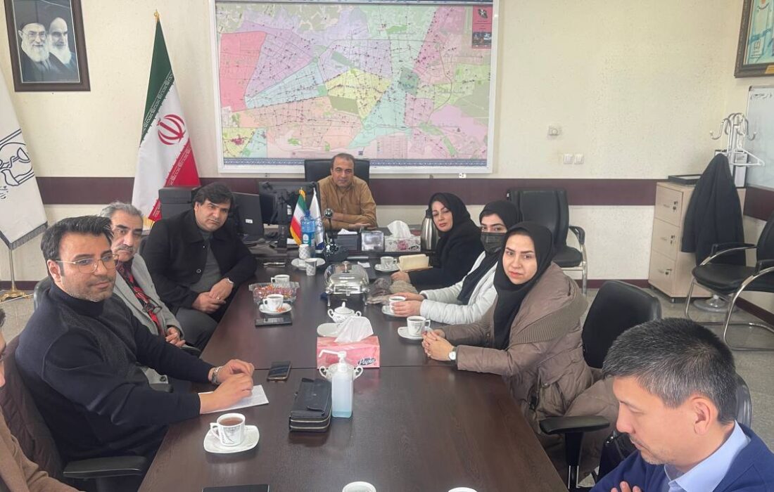 جلسه هم اندیشی هیات مدیره انجمن مشهد با دکتر روحبخش معاون غذا و دارو