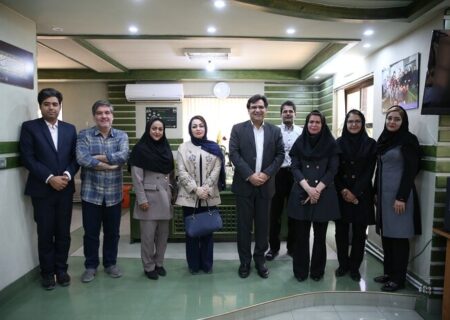 خبرنگاران گوش شنوا و چشم بینای جامعه هستند