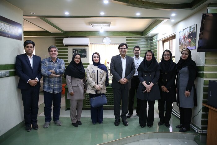 خبرنگاران گوش شنوا و چشم بینای جامعه هستند