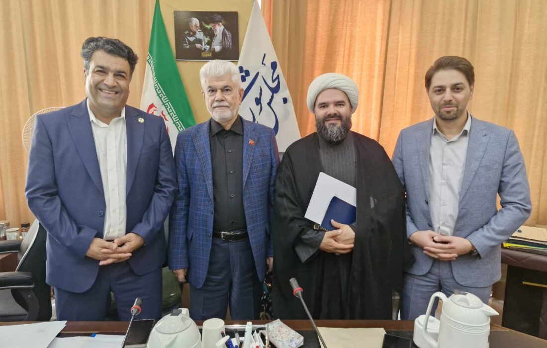 دیدار نمایندگان انجمن داروسازان خراسان رضوی با جناب آقای دکتر شهریاری رئیس محترم کمیسیون بهداشت و درمان مجلس شورای اسلامی در خصوص پیگیری داروخانه های دولتی در ایران و خراسان رضوی و مشکلات شیرخشک