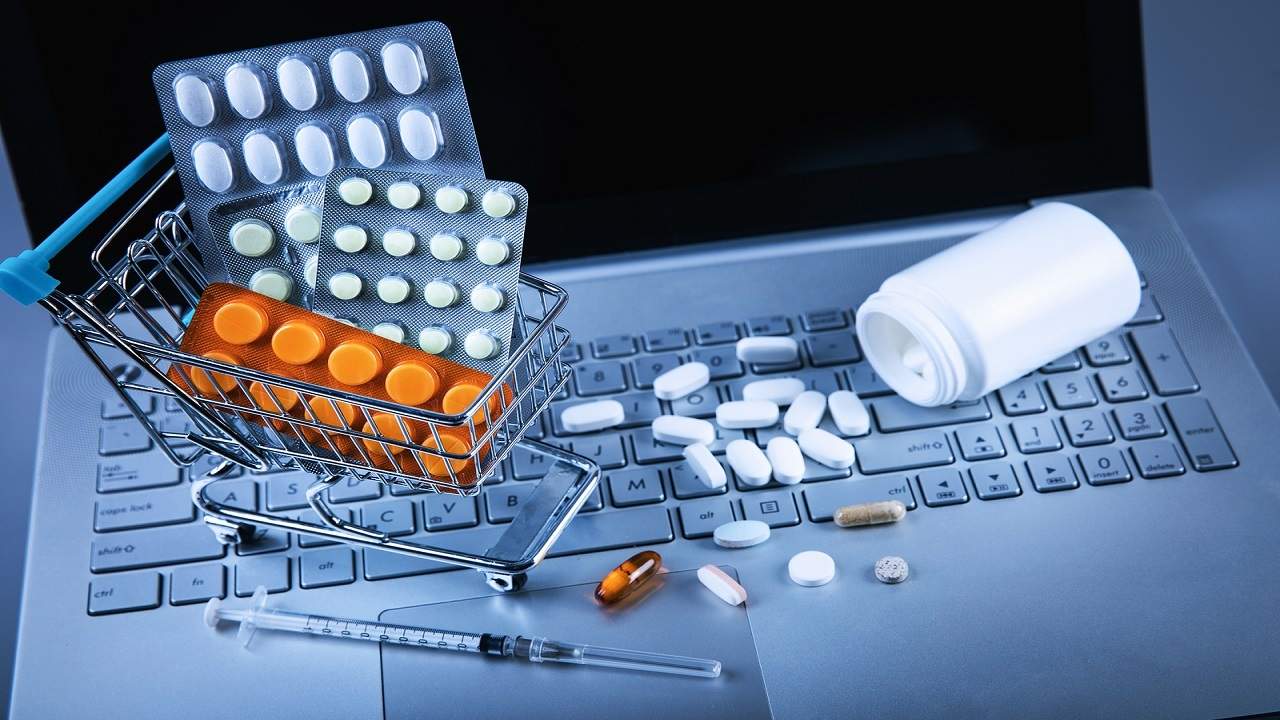 تجارت سیاه دارو در پلتفرم های مجازی،نظارت کجاست؟