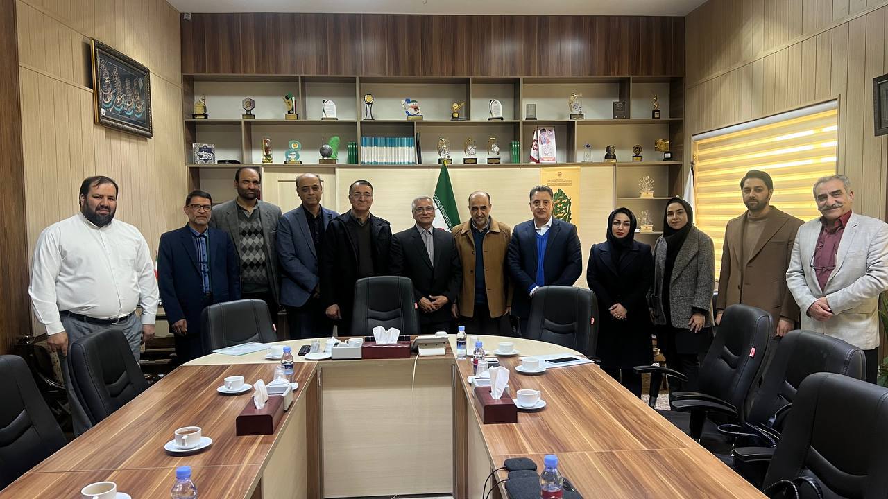 نشست نمایندگانی از هیات مدیره انجمن داروسازان خراسان رضوی با معاون استانداری مشهد