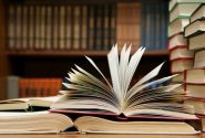 اهدای کتاب به کتابخانه انجمن داروسازان خراسان رضوی به نیت گسترش دانش و آگاهی