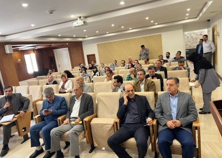 برگزاری نشست هم اندیشی و تبادل نظر همکاران در محل انجمن داروسازان خراسان رضوی