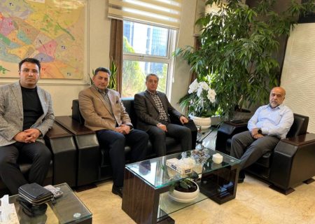 نشست کارگروه مالیاتی انجمن در دفتر مدیر کل سازمان امور مالیاتی در خصوص برخی مشکلات داروسازان در حوزه مالیاتی و سامانه مودیان