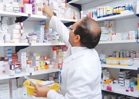 کمبود ۲۰۰ قلم دارو/ برخی داروها تا سه برابر گران شده‌اند/ سهم پرداخت از جیب بیماران به ۷۰ درصد رسیده است